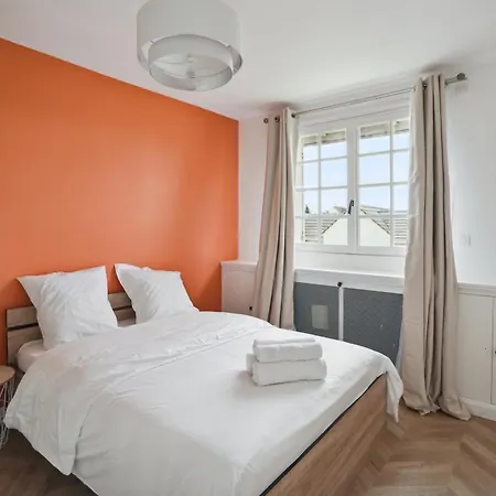 Appartamento Chic And Spacious House With Parking, Balcony And Garden *