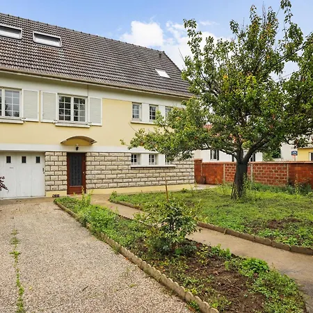 Chic And Spacious House With Parking, Balcony And Garden Morangis (Essonne)